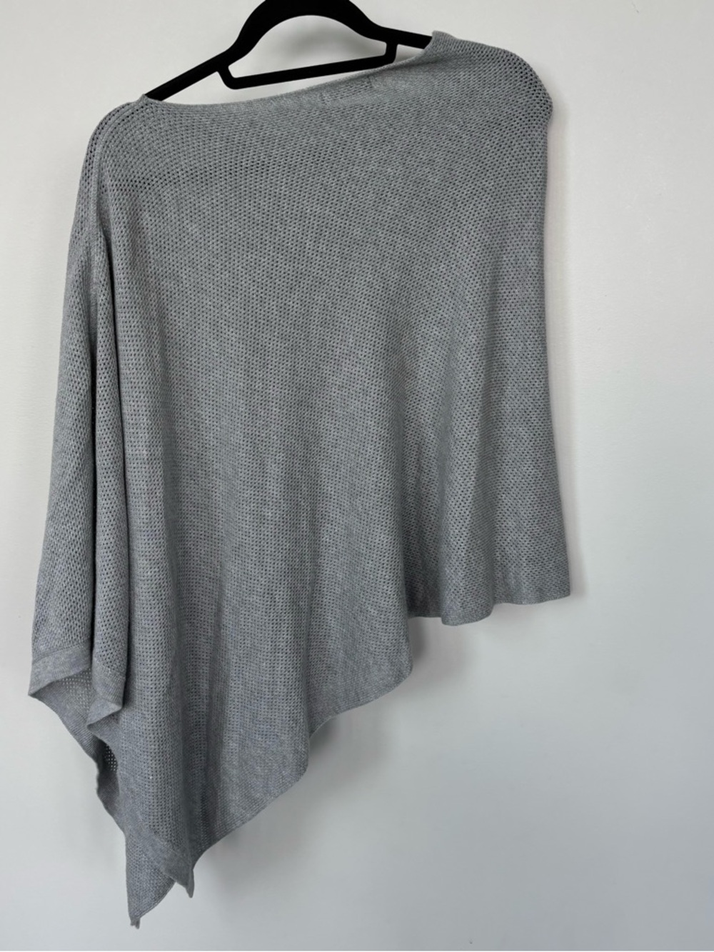 Quince Light Gray Knit Poncho / Shaw